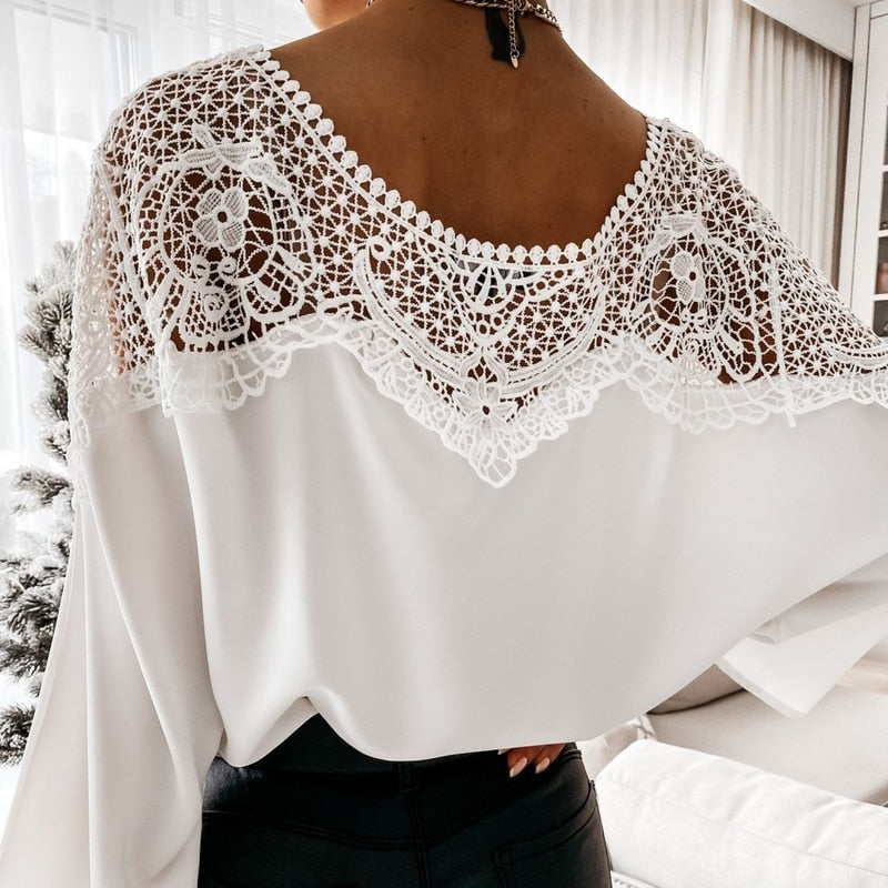 Blusa Feminina Elegante com Detalhes em Renda